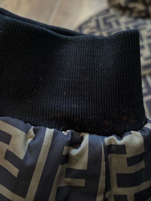 Пуховик Fendi Оригінал ( кофта, куртка, сумочка, плаття )