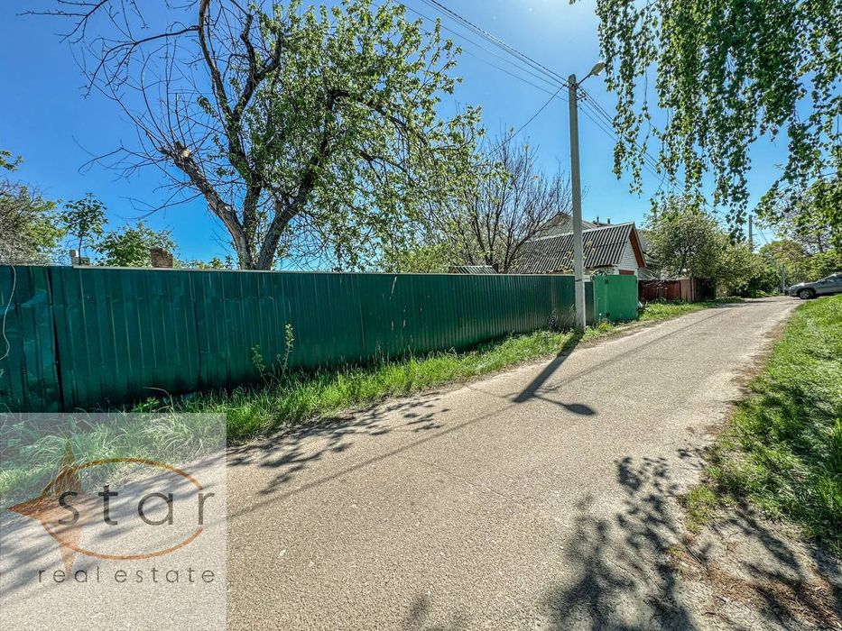 Продаж земельної ділянки. 10 соток приват. Центр міста. Комунікації.