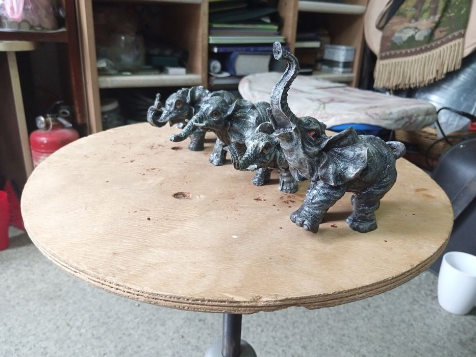 Слони встатуетки 5 шт .