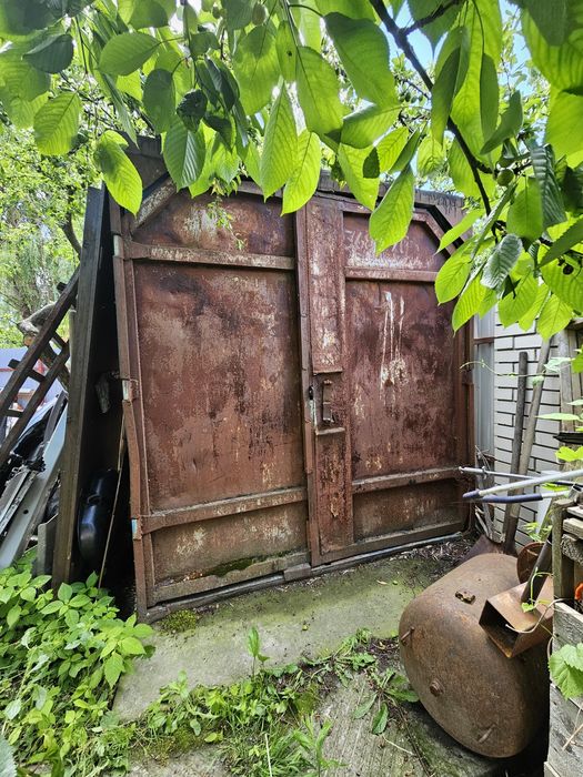 Продам металевий контейнер