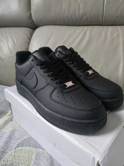 Czarne Nike Air Force 1  44