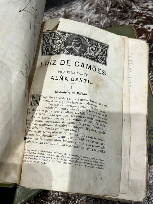 Trilogia de obra de Luiz de Camoes