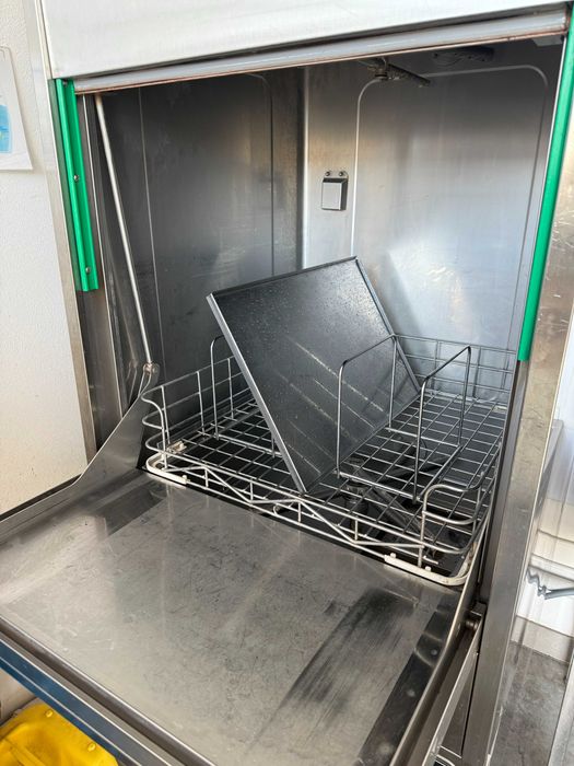 Zmywarka gastronomiczna Comenda GE605 RCD