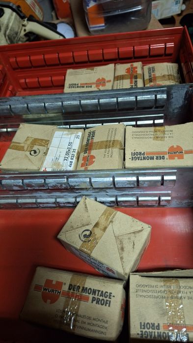 Material de mecânica variado