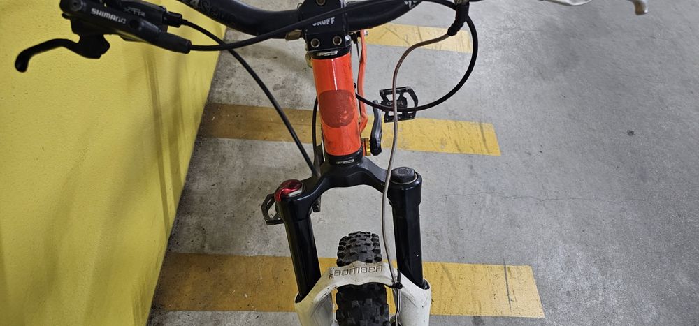 Bike dirt jump planet x. Marzocchi bomber
