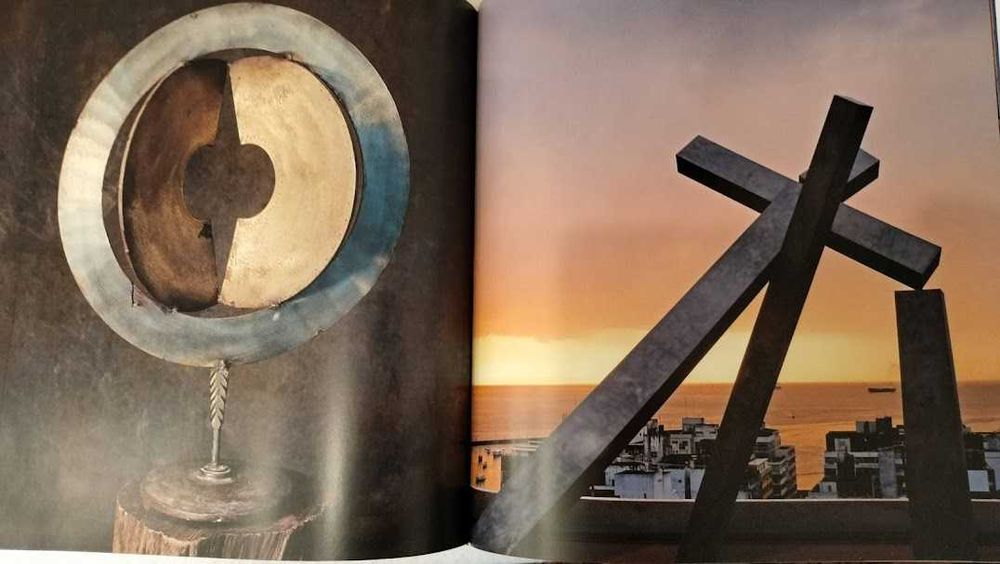 Livro Exu Iluminado-vida e obra do escultor Mario Cravo Jr,