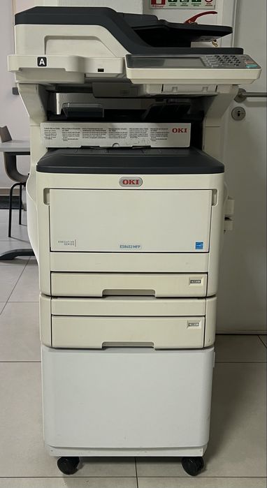 Impressora multifunções a cores OKI