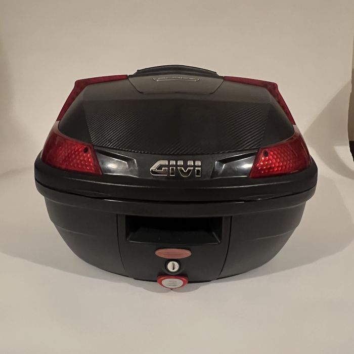 Top case Givi Blade B37