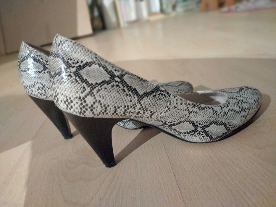 Sapatos senhora 38