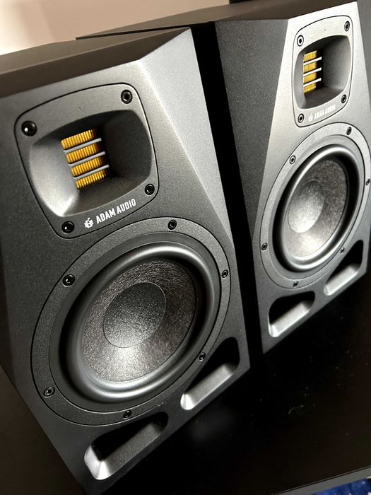 ADAM Audio A7V (Par) – Como Novas | Fatura + Caixa | 2 Meses