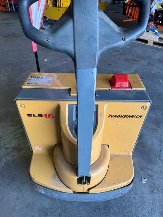 Porta paletes Jungheinrich (USADO) Elétrico