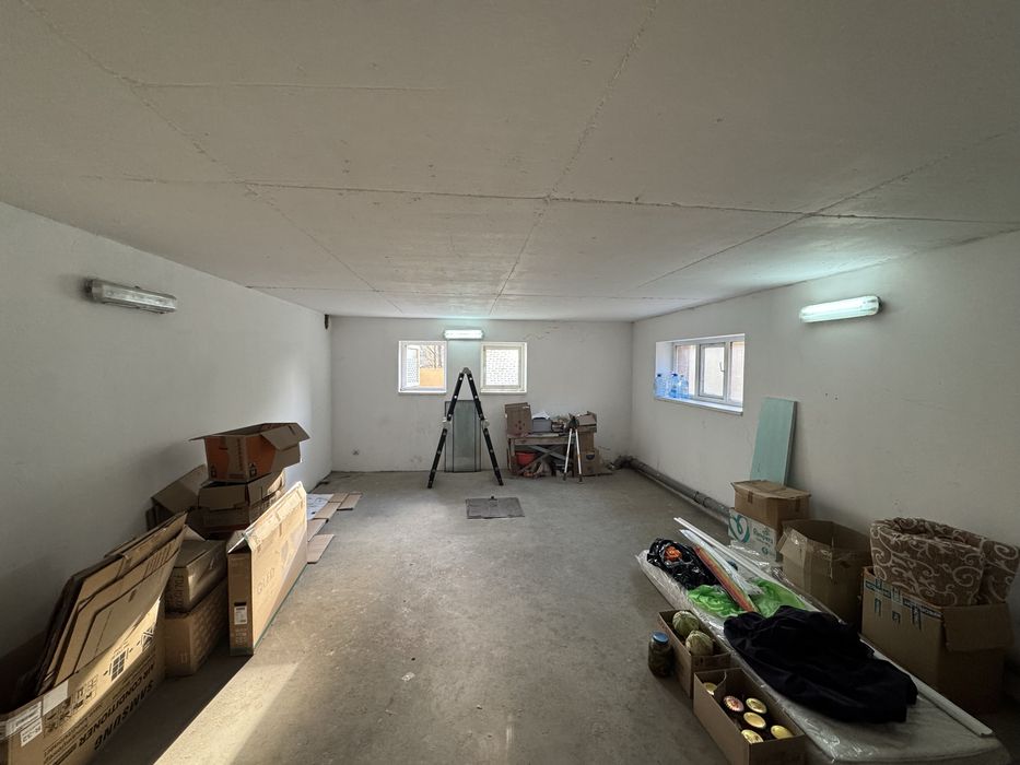 Продається  комерційне приміщення