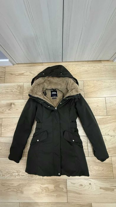 Жіноча куртка Zara