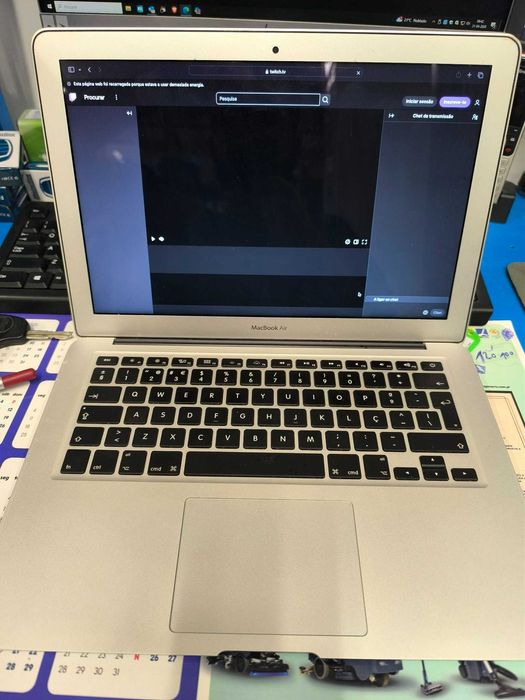 MacBook Air 13” Apple MacBook Air A1466 – bom estado – funcional
