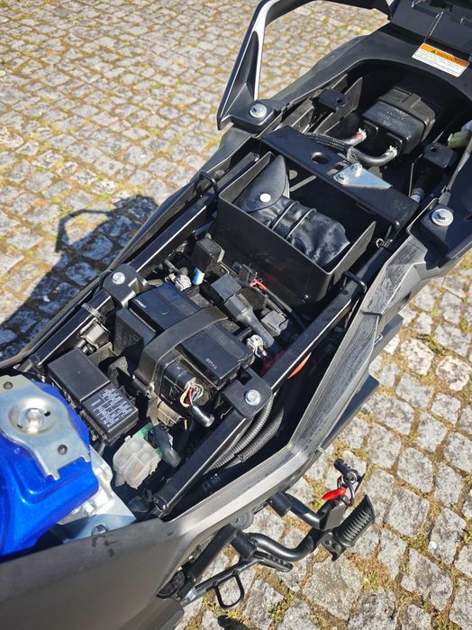 Suzuki V-Strom 650 XT (2020) – Banco baixo de origem