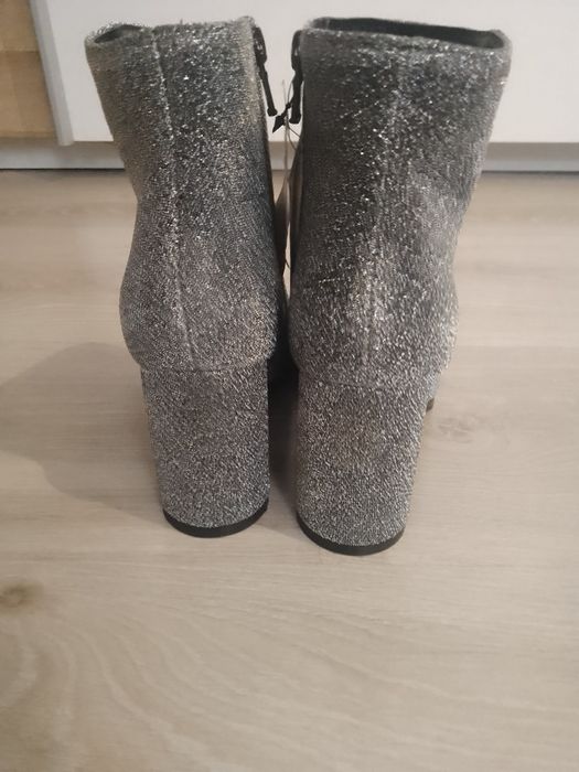 Mega okazja Nowe botki Cropp r37