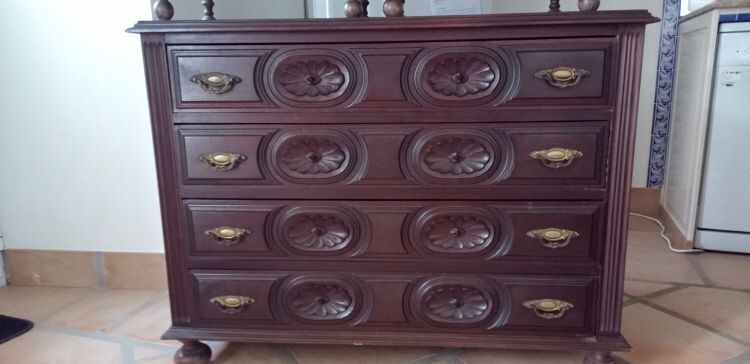 Quarto completo em madeira