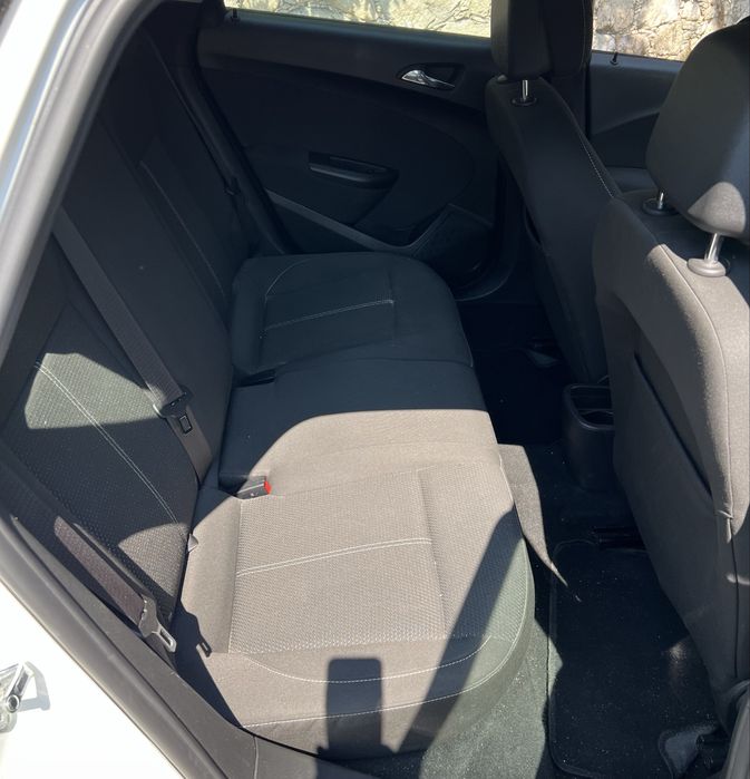 Bancos Opel Astra J Sports Tourer 2010 a 2016