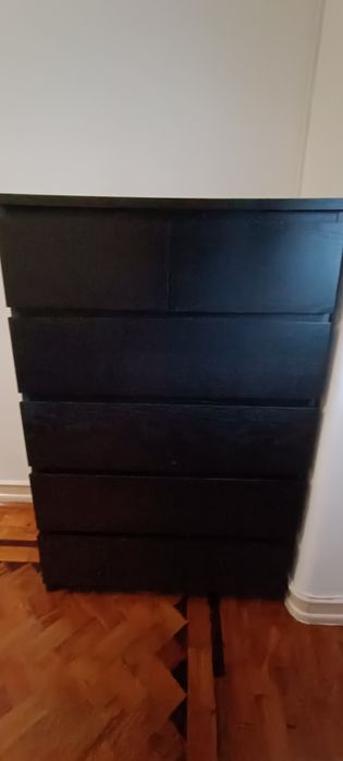 Cómoda alta IKEA MALM em bom estado