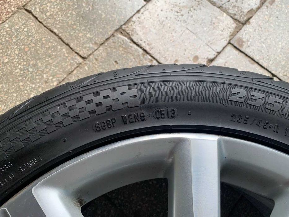 Комплект дисків з шинами 235\45\R17