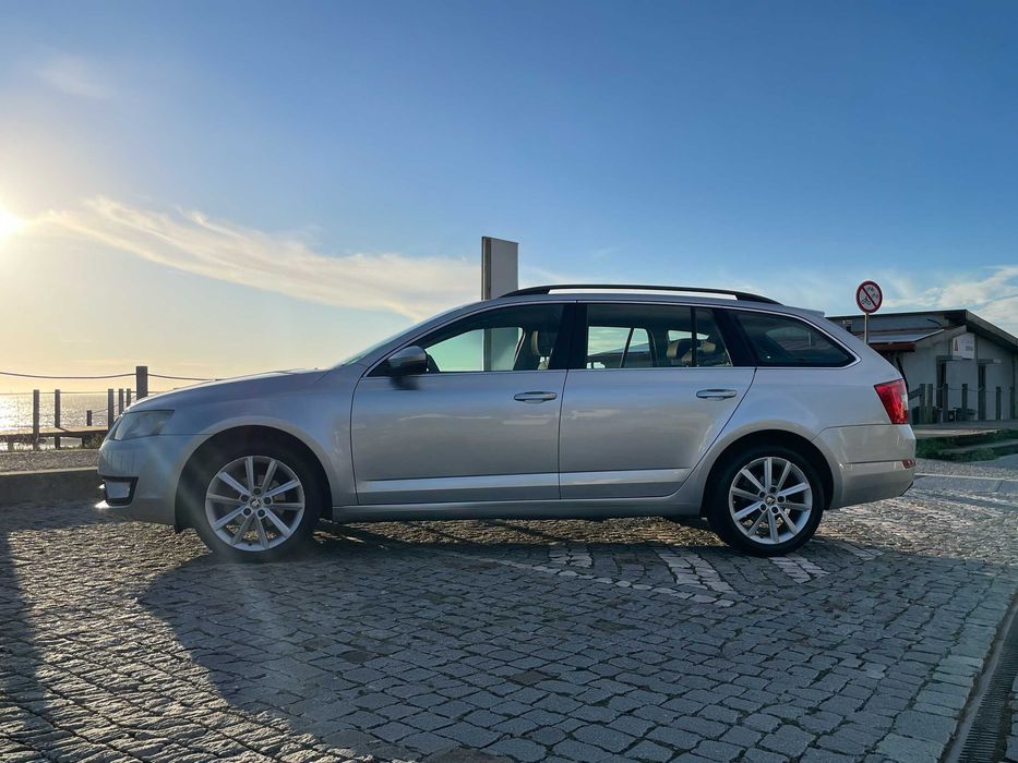 Škoda Octavia Break 1.6 TDI 105cv · 02/2014 · 230.000 km