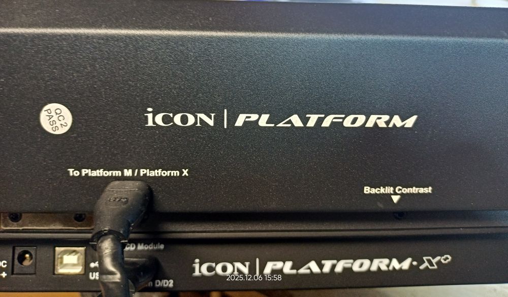 Icon Platform D2 wyświetlacz do M/X