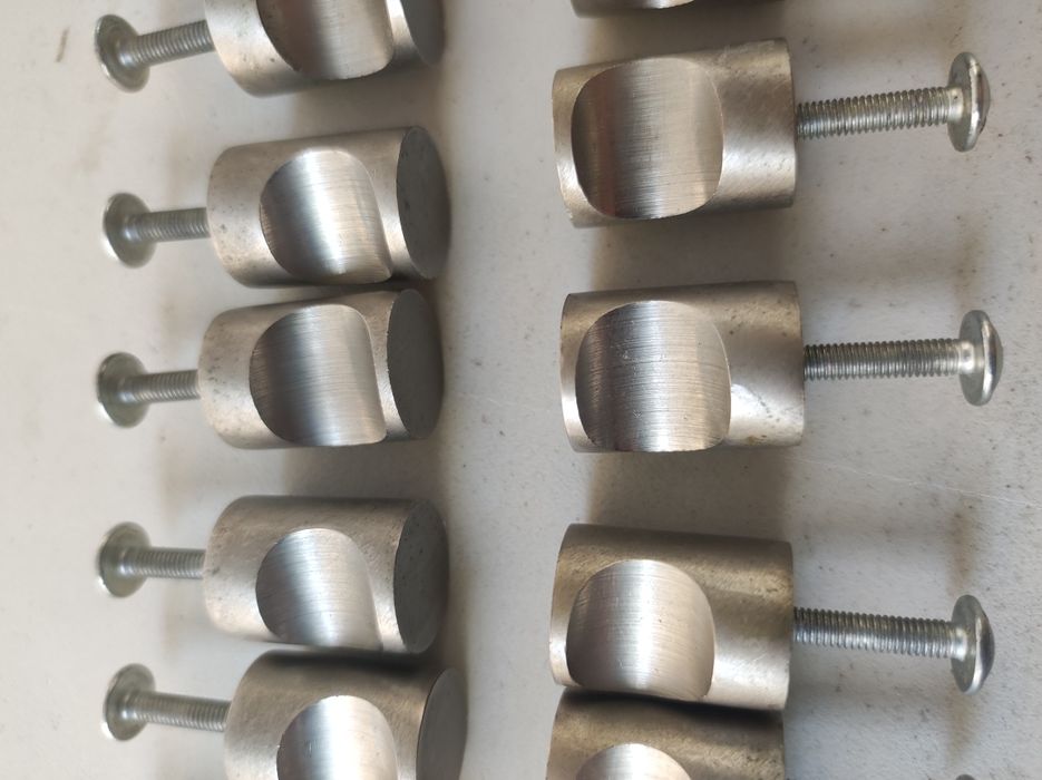 16 puxadores de portas