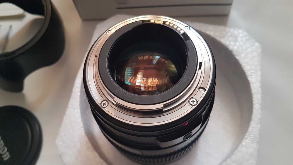 Canon EF 35mm f/1.4 L USM