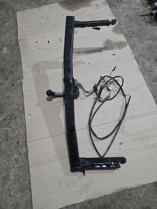 Фаркоп Nissan X-trail t30 причіпне гак 2001-2007 нисан х трейл т30