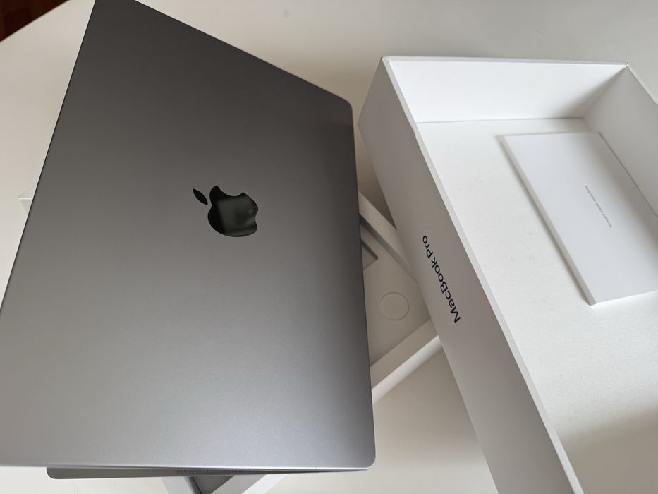MacBook Pro 14” M1 Pro | 32GB RAM | 1TB SSD (2022)