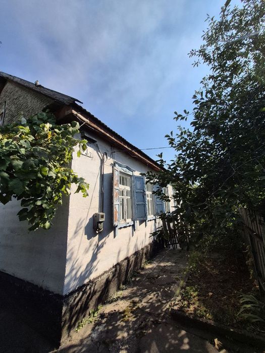 Продам 1/2 дома район Чапаева