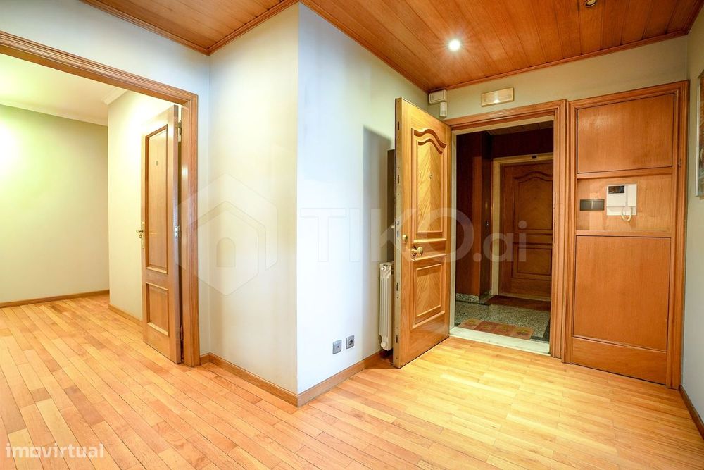 T3 Com 139 M², 2 Lugares De Garagem E Arrecadação | Telheiras, Lisboa