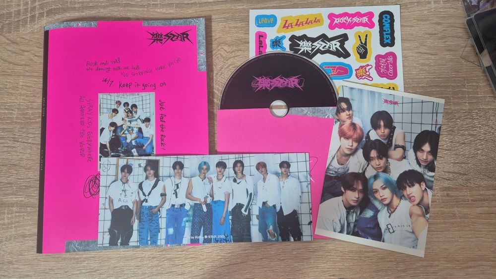 Album rock star stray kids