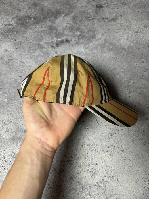 Оригінальна кепка Burberry