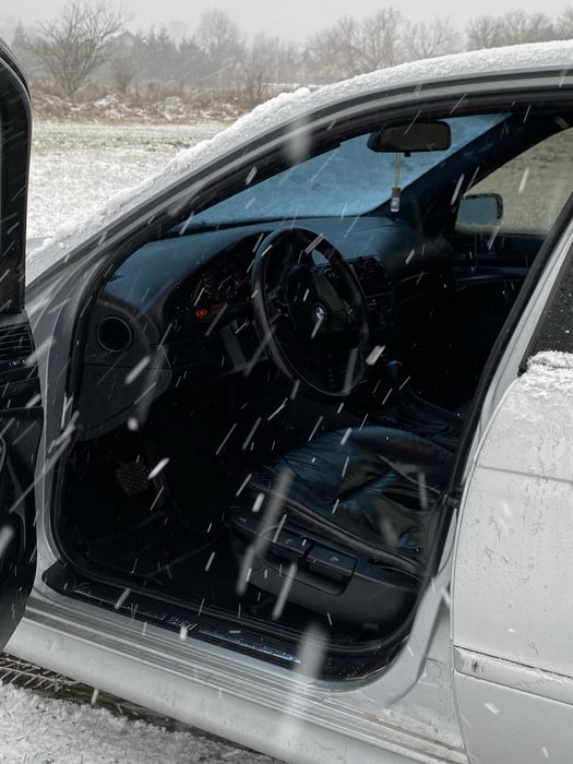 Продам е39 523І.