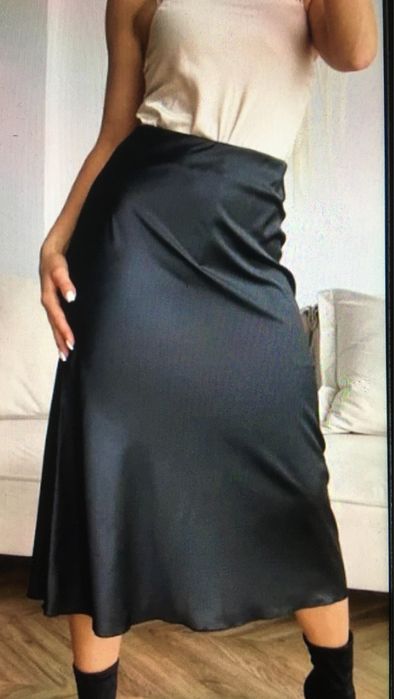 Шовкова нова атласна спідниця