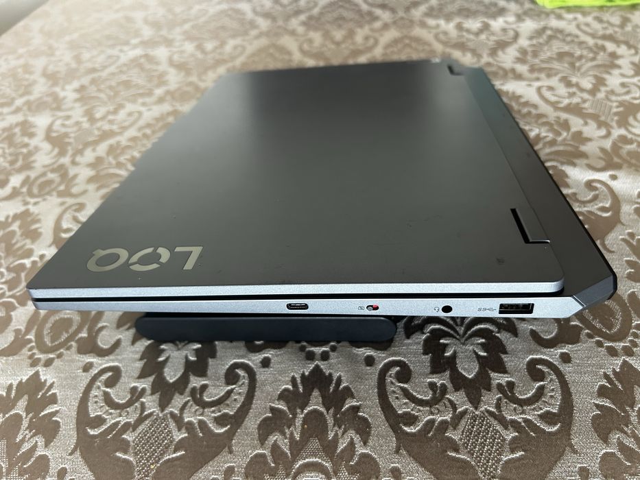 Portátil Gaming Lenovo LOQ 15IRX9