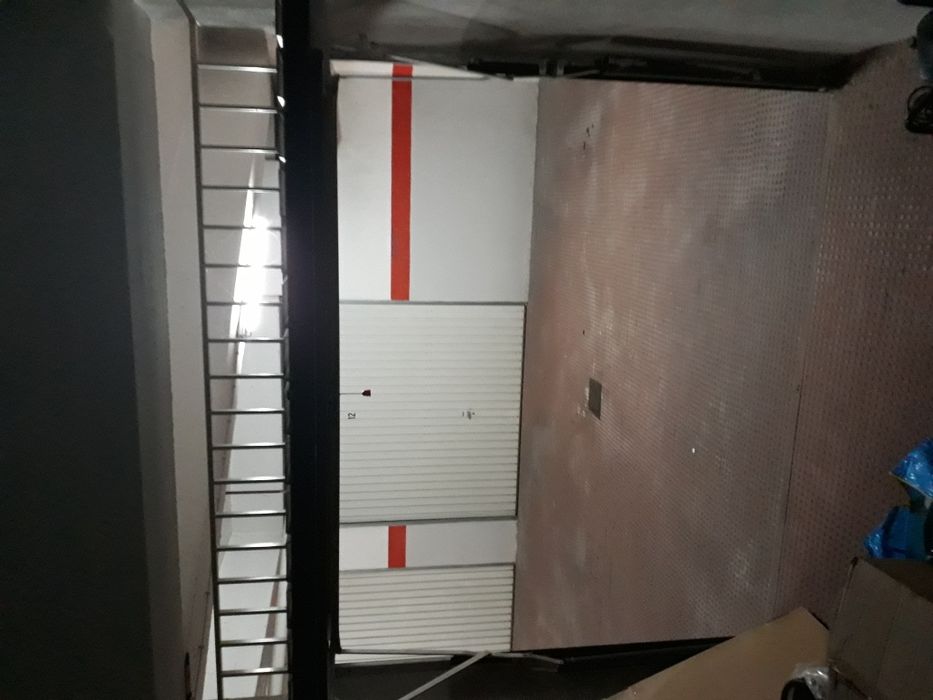 GARAGEM BOX 15M2, privada, óptimos acessos. Perto C.C. CAPARICA OCEANO