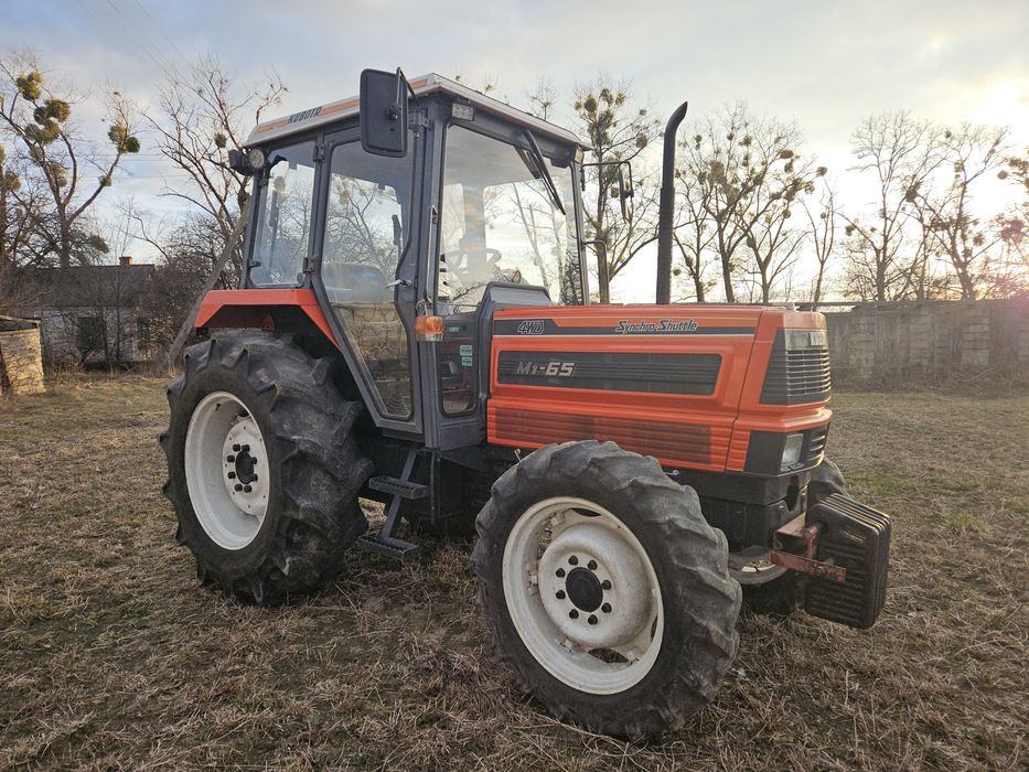 Трактор Kubota M1-65