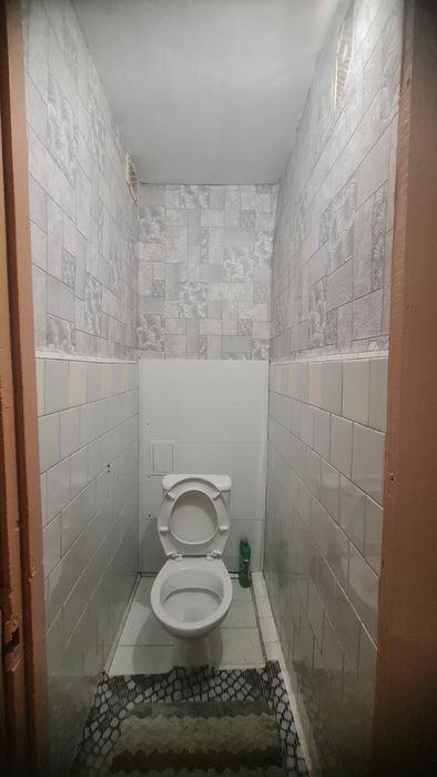 Продається 2-х кімнатна Чешка (військове містечко)