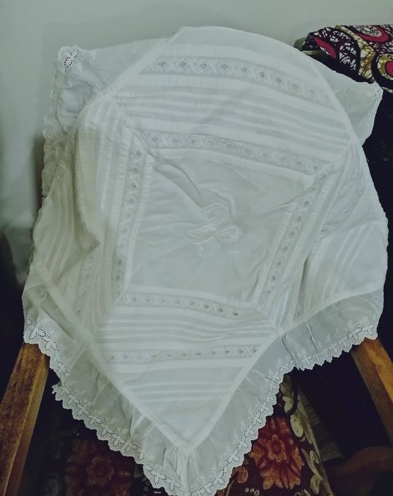 Fronha antiga. Travesseiro. Tiras croché