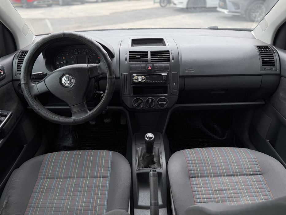 VOLKSWAGEN POLO 2007 року, 1.4 бензин, механіка, передній привід.