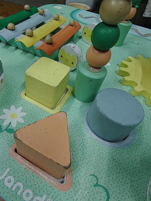 Stolik edukacyjny JANOD