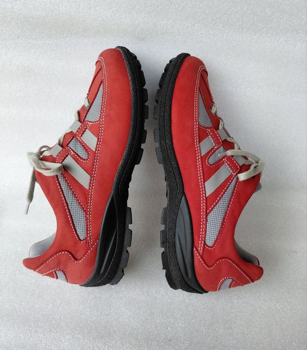 Helvesko  Жіночі кросівки натуральний нубук 41 р