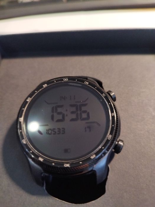 Mobvoi Ticwatch 3 pro Ultra  GPS  LTE+eSim