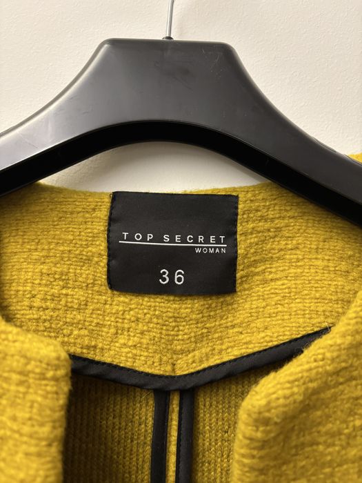 Kardigan w kolorze musztardowym