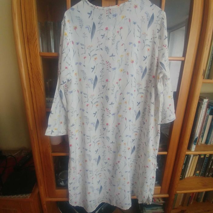 Nowa sukienka Carry w kwiatki rozm. L, 42/44