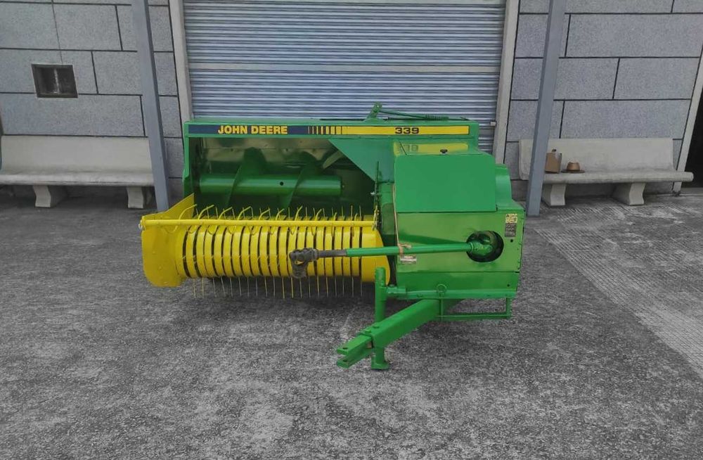 Enfardadeira John Deere 339