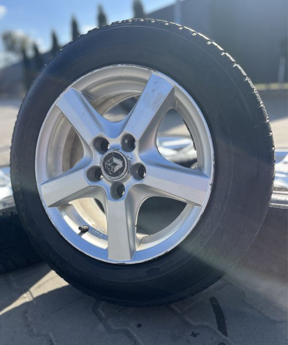 Диски з шинами Renault Megane 3, 5×114.3, комплект