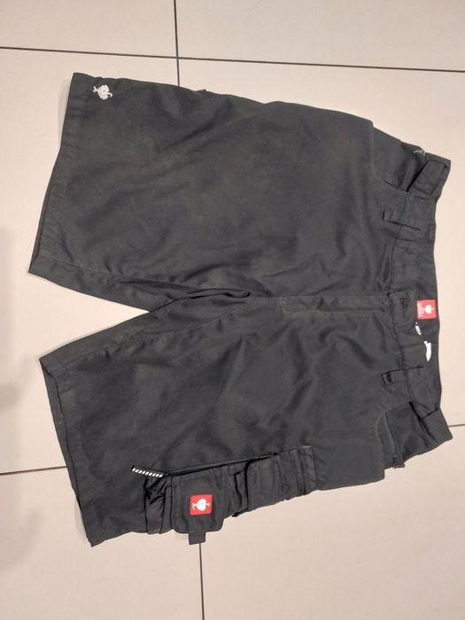 Spodenki motion r 58 bez plam i uszkodzeń